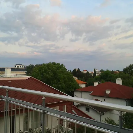 Atrium-terrace Apartament Kranevo