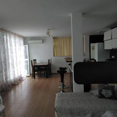 Atrium-terrace Apartament * Kranevo